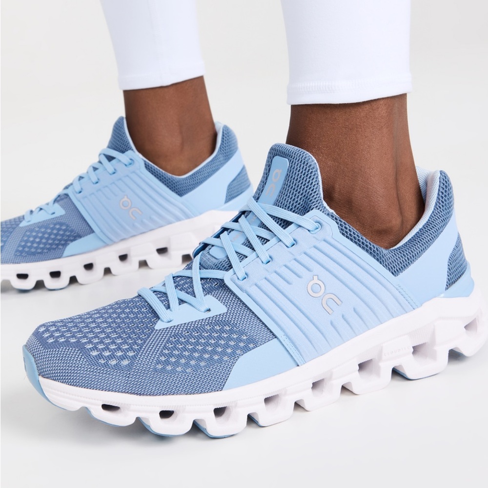 NWOT On Cloud swift PR sneakers 💎💎💎💎
